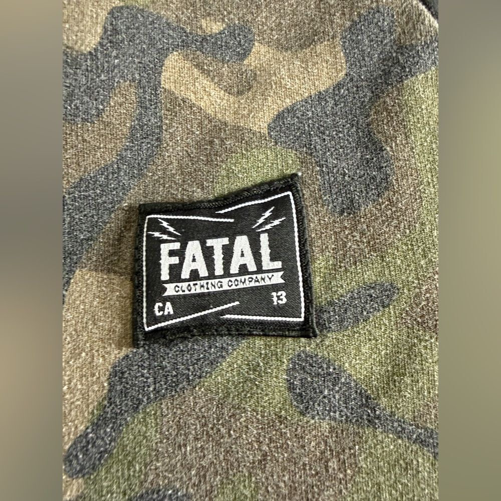 Fatal Black and Camouflage Men's Crew Neck Sweatshirt Size Large - Picture 3 of 7